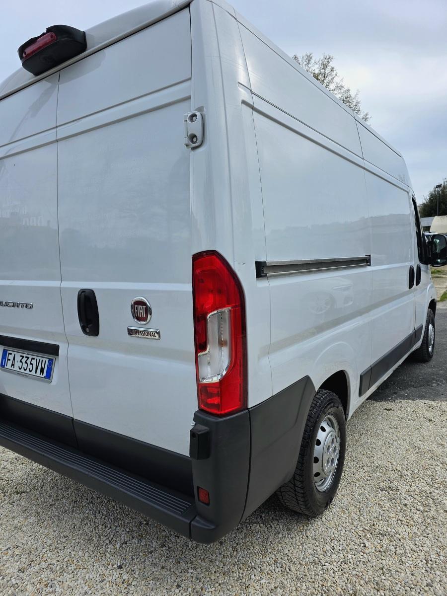 
								Fiat Ducato 2.3 MJT 130CV 2015 full									