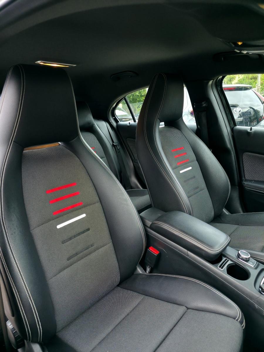 
								MERCEDES Classe A 180d Automatic Premium full									