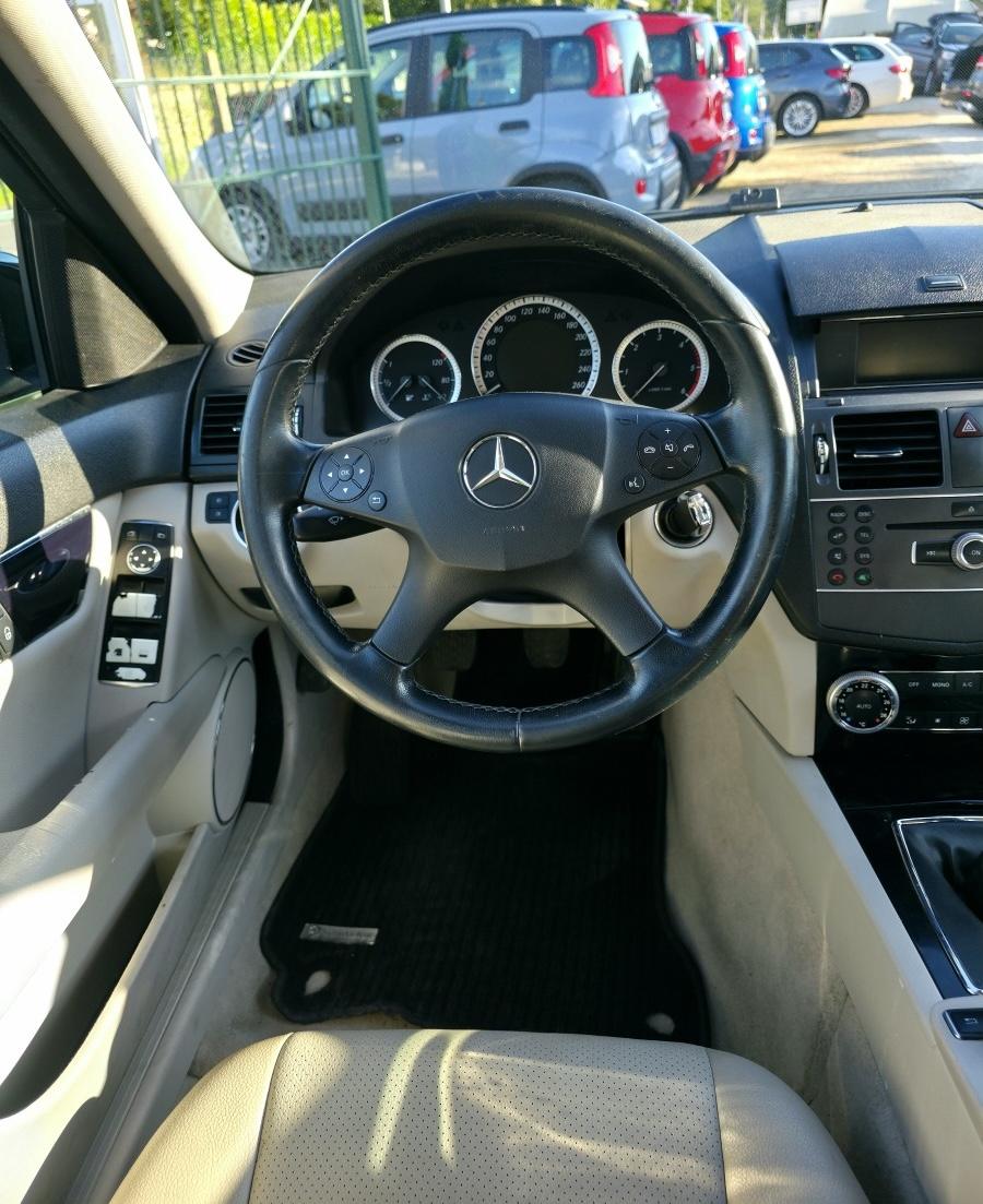 
								MERCEDES Classe C 200 CDI full									