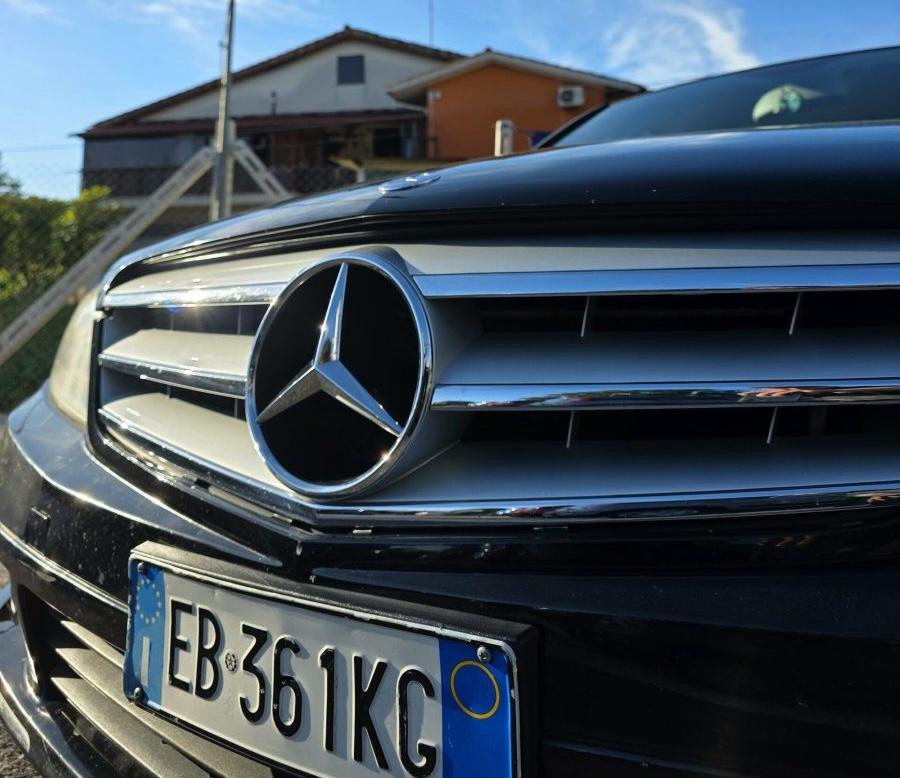 
								MERCEDES Classe C 200 CDI full									