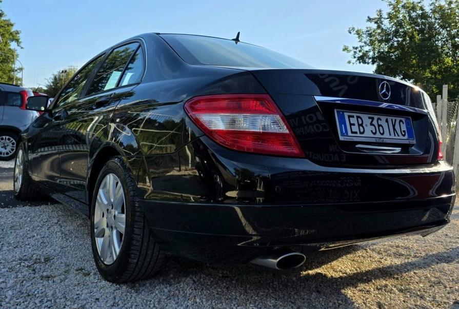 
								MERCEDES Classe C 200 CDI full									