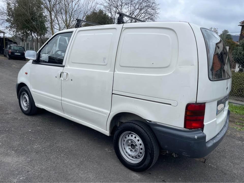 
								Nissan Vanette 2.3D full									