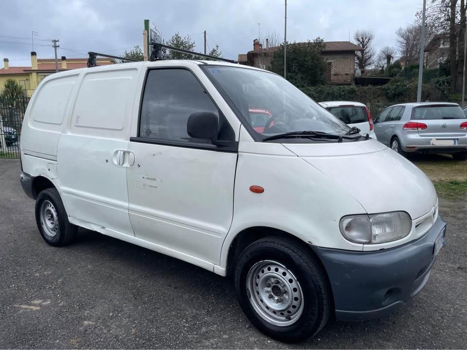 
								Nissan Vanette 2.3D full									