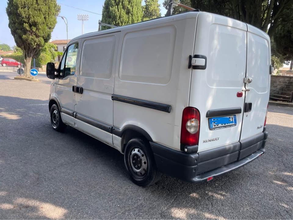 
								Renault Master 2.5 Diesel full									