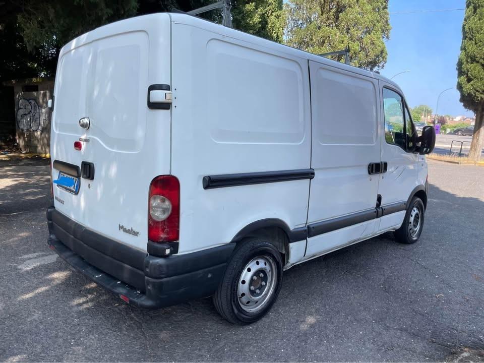 
								Renault Master 2.5 Diesel full									