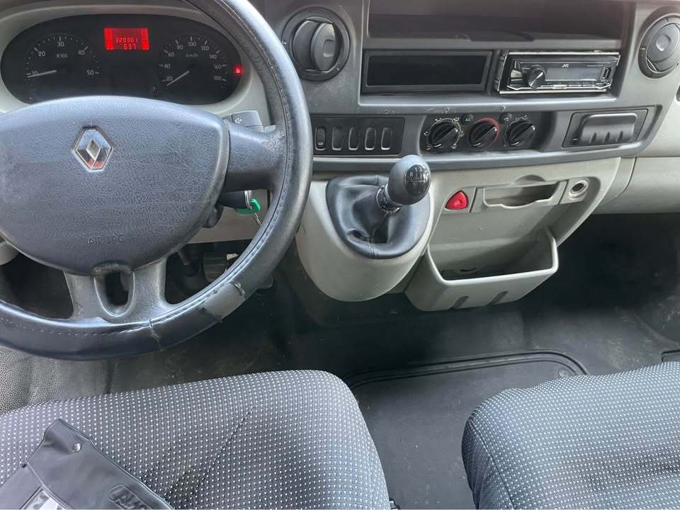 
								Renault Master 2.5 Diesel full									