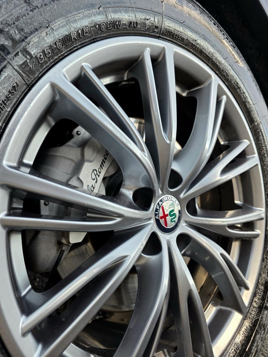 
								ALFA ROMEO STELVIO 2.2 TD full									