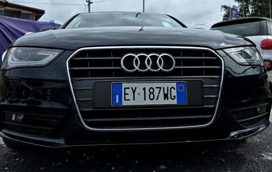 
								AUDI A4 2.0 TDI Ambiente full									