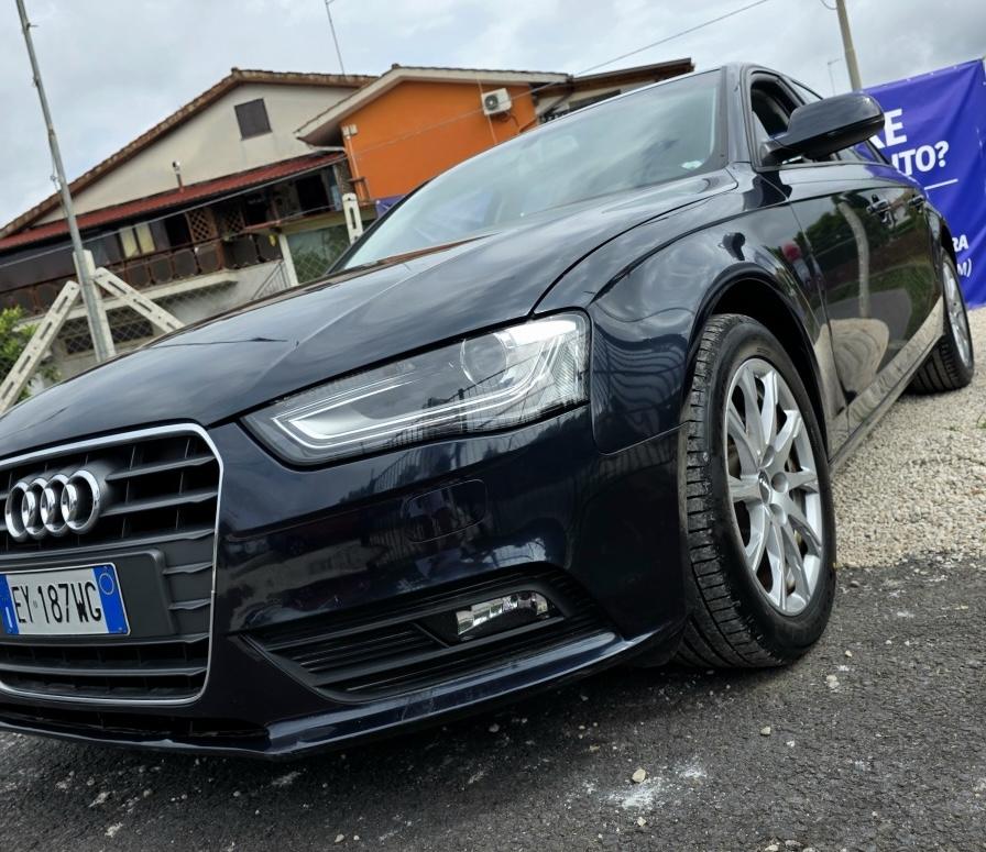
								AUDI A4 2.0 TDI Ambiente full									