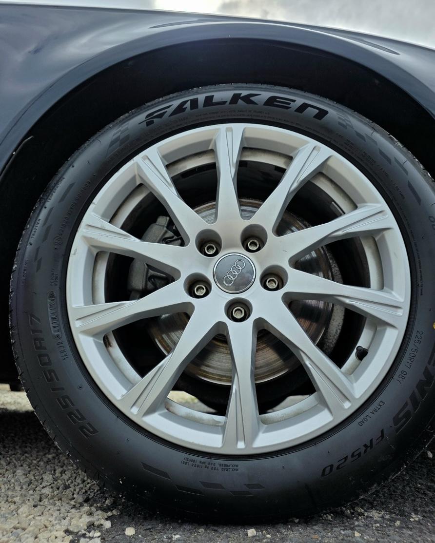 
								AUDI A4 2.0 TDI Ambiente full									