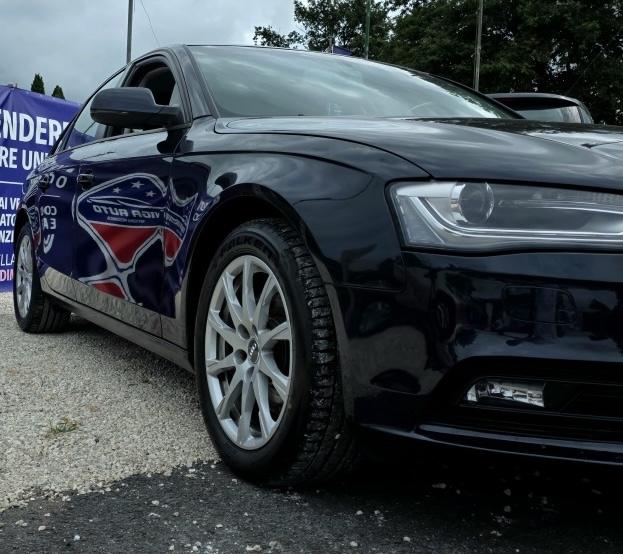 
								AUDI A4 2.0 TDI Ambiente full									