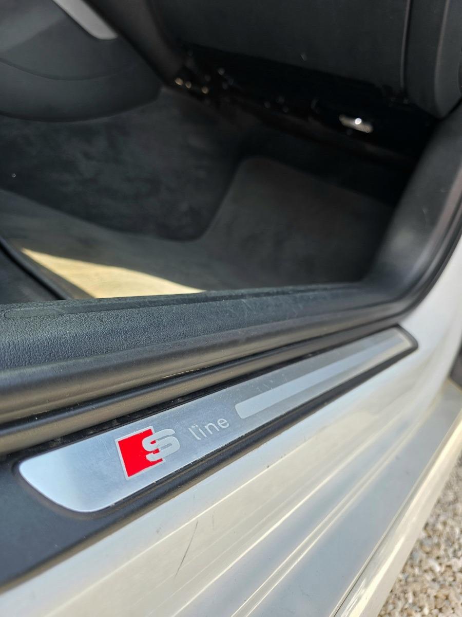 
								AUDI A4 S LINE full									