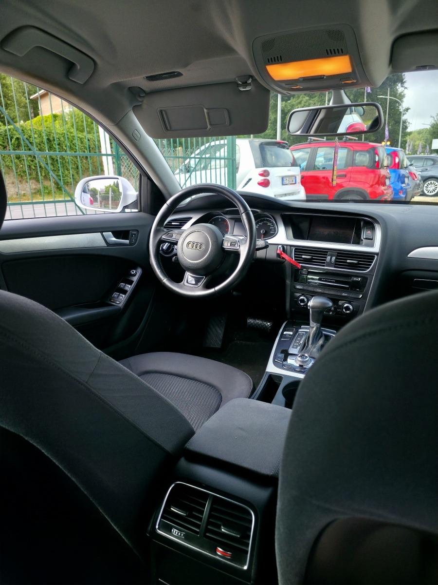
								AUDI A4 S LINE full									