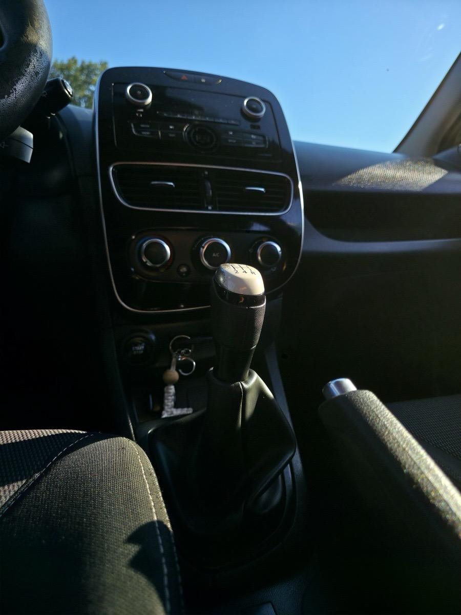 
								RENAULT CLIO 1.2 75 CV DUEL2 full									