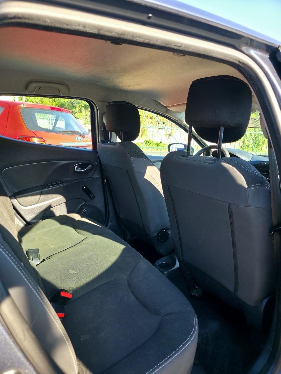 
								RENAULT CLIO 1.2 75 CV DUEL2 full									