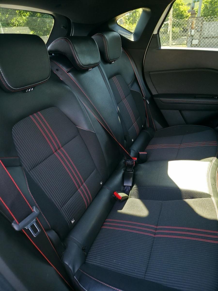 
								Renault Captur FULL HYBRID full									