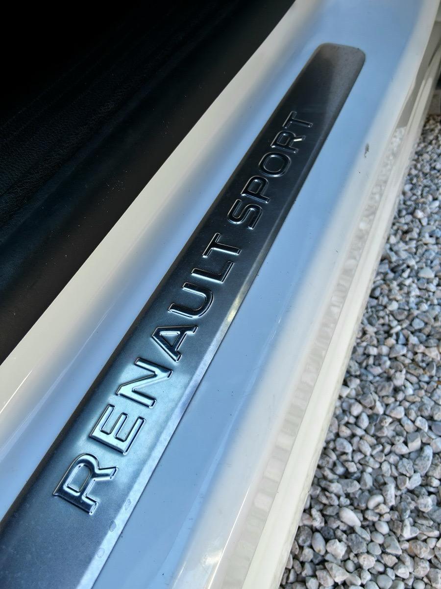 
								Renault Captur FULL HYBRID full									