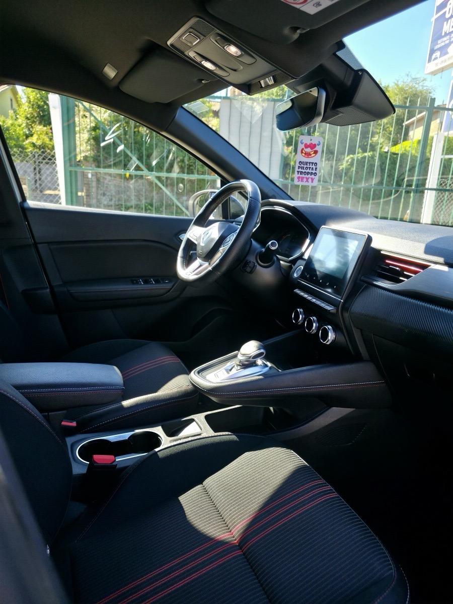 
								Renault Captur FULL HYBRID full									