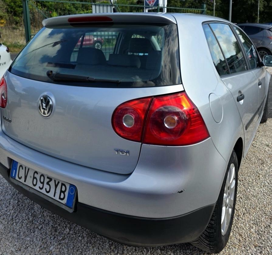
								VOLKSWAGEN GOLF 5 1.9 TDI full									