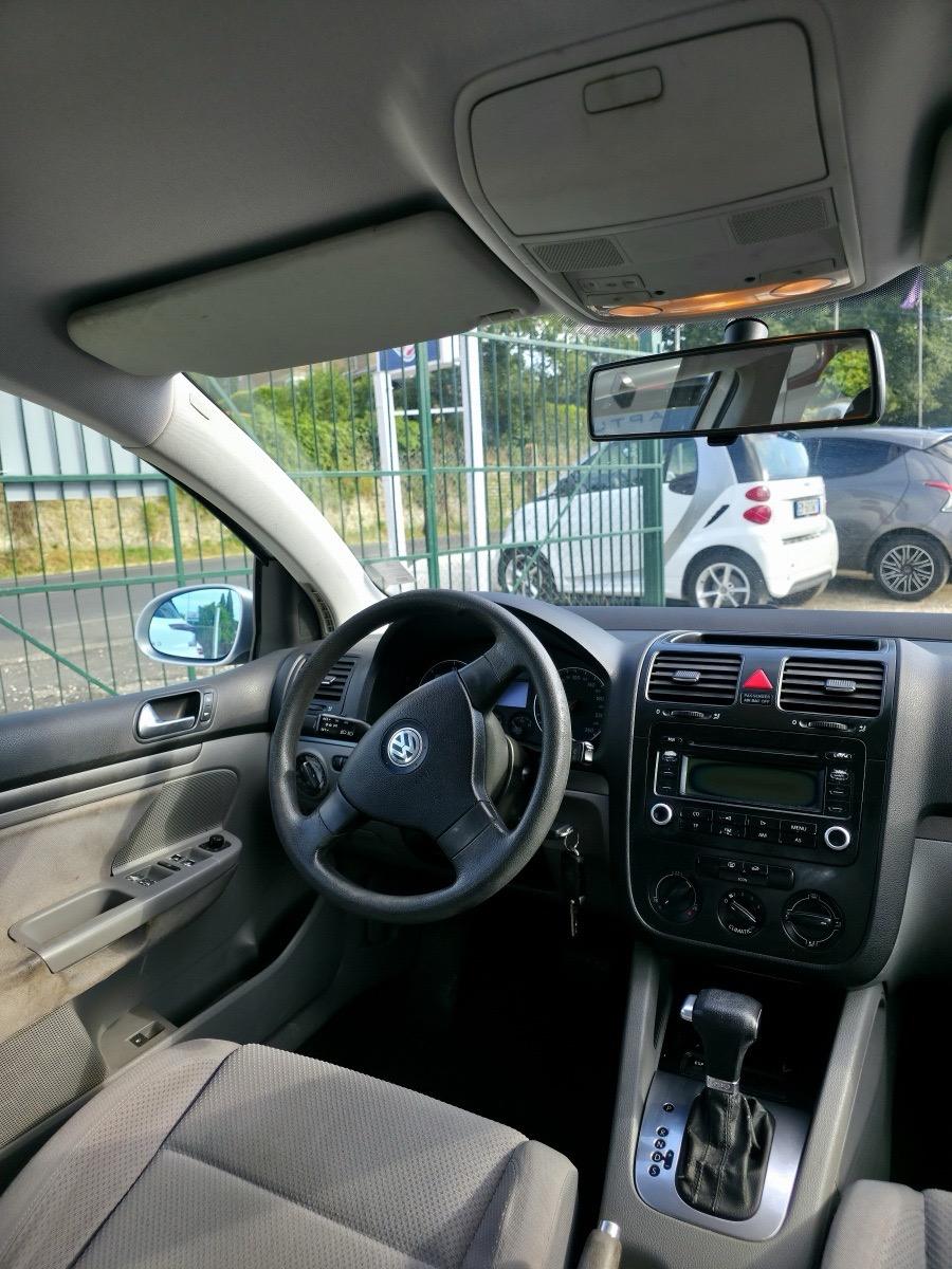
								VOLKSWAGEN GOLF 5 1.9 TDI full									