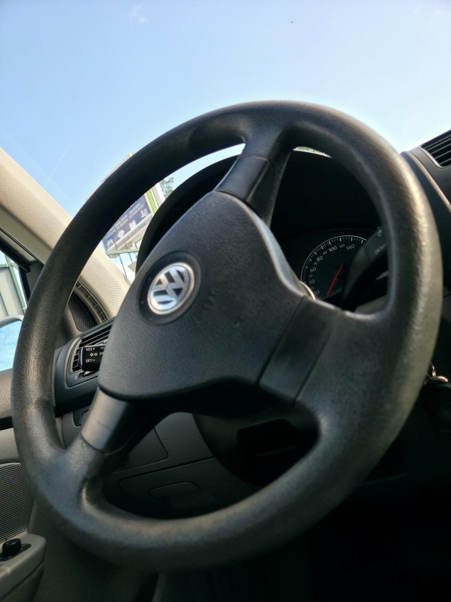 
								VOLKSWAGEN GOLF 5 1.9 TDI full									