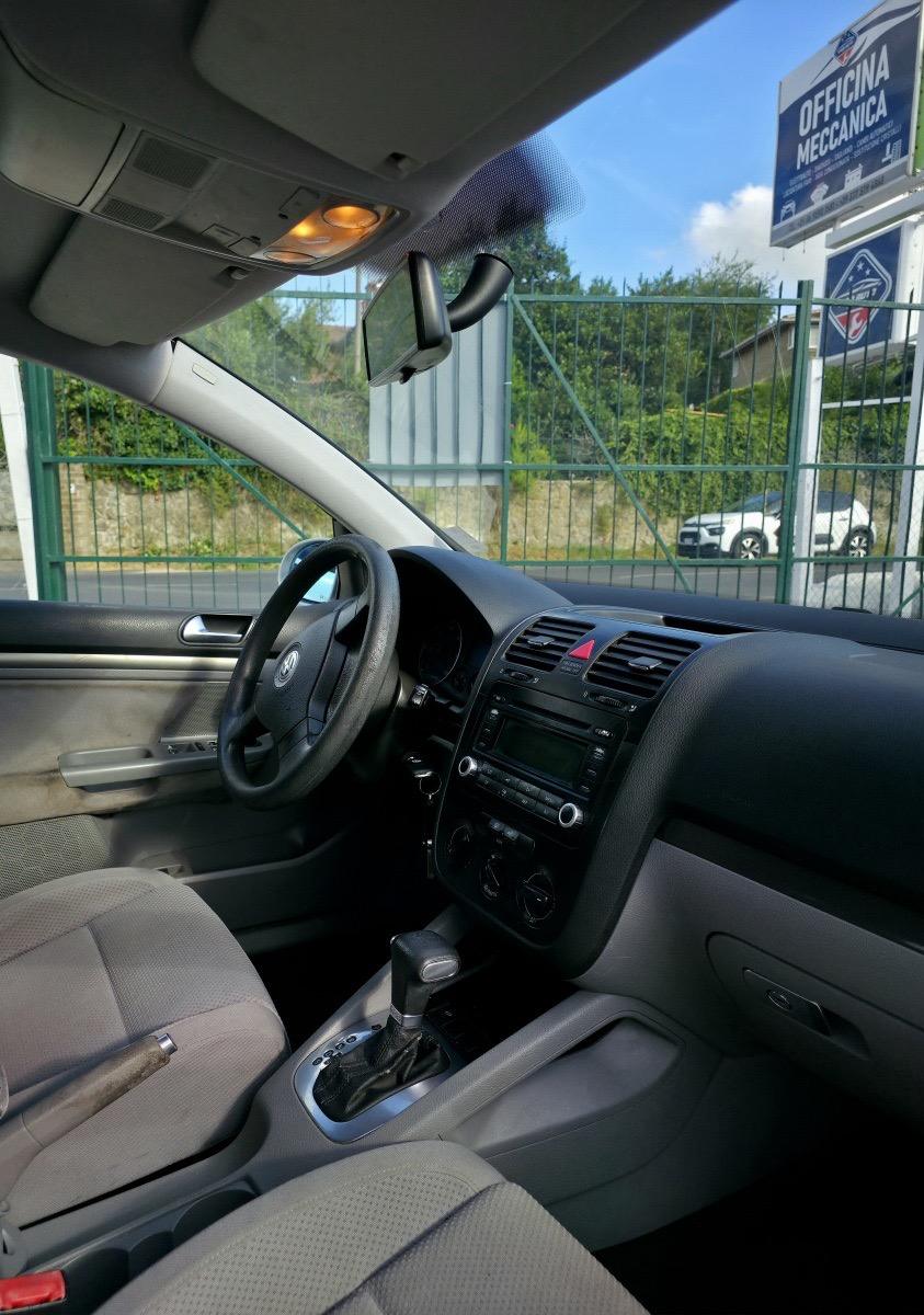 
								VOLKSWAGEN GOLF 5 1.9 TDI full									