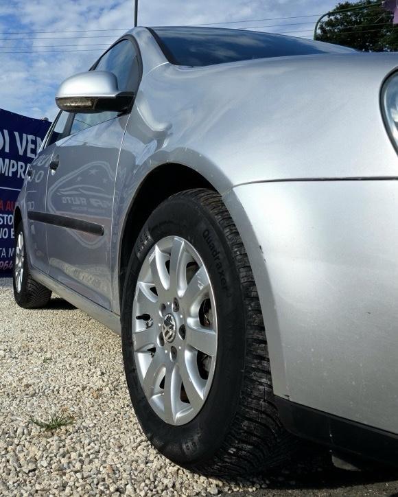 
								VOLKSWAGEN GOLF 5 1.9 TDI full									