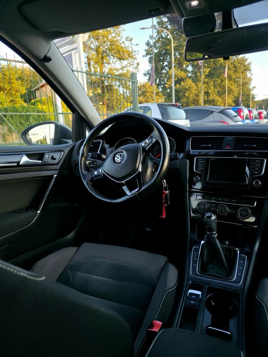 
								Volkswagen Golf 7 Business Highline full									