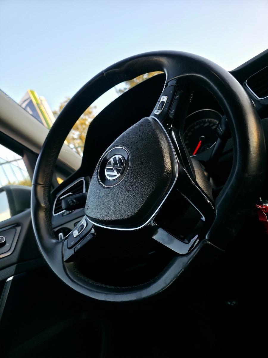 
								Volkswagen Golf 7 Business Highline full									