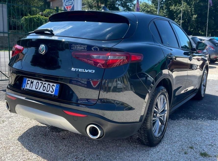 
								ALFA ROMEO STELVIO 2.2 TD EXECUTIVE full									