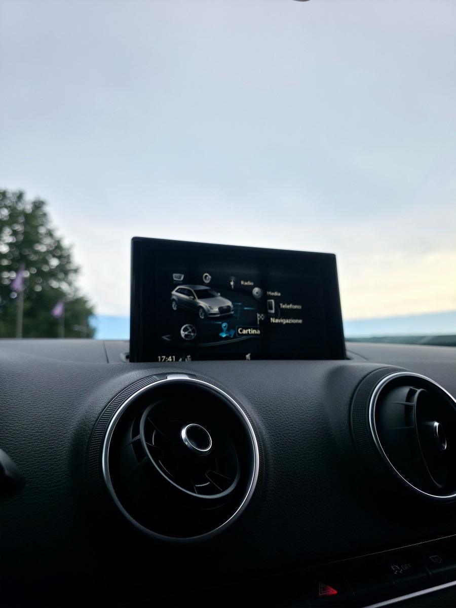 
								AUDI A3 SPORTBACK 2020 full									