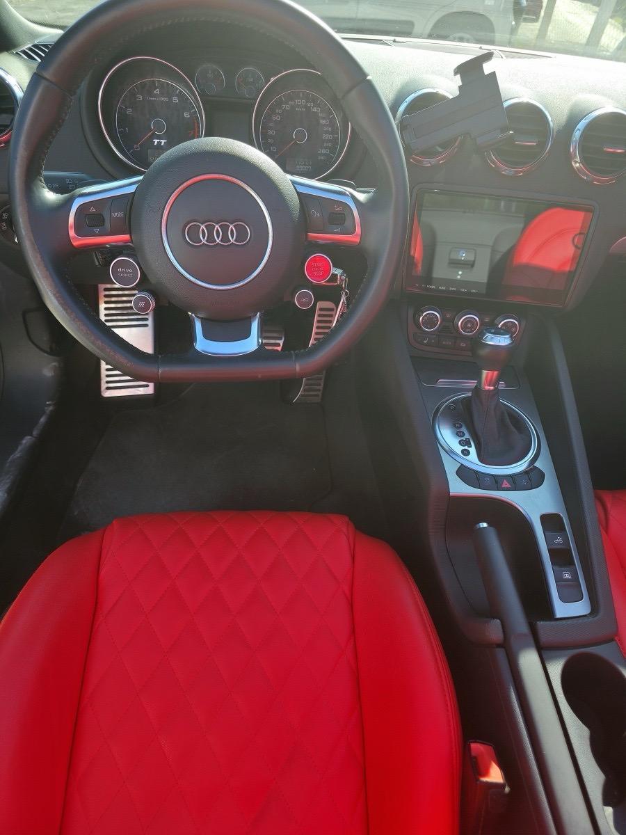 
								AUDI TT S LINE CABRIO full									