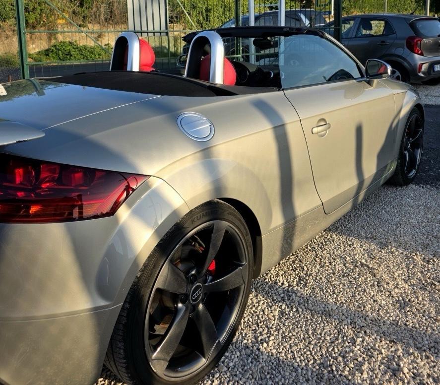 
								AUDI TT S LINE CABRIO full									