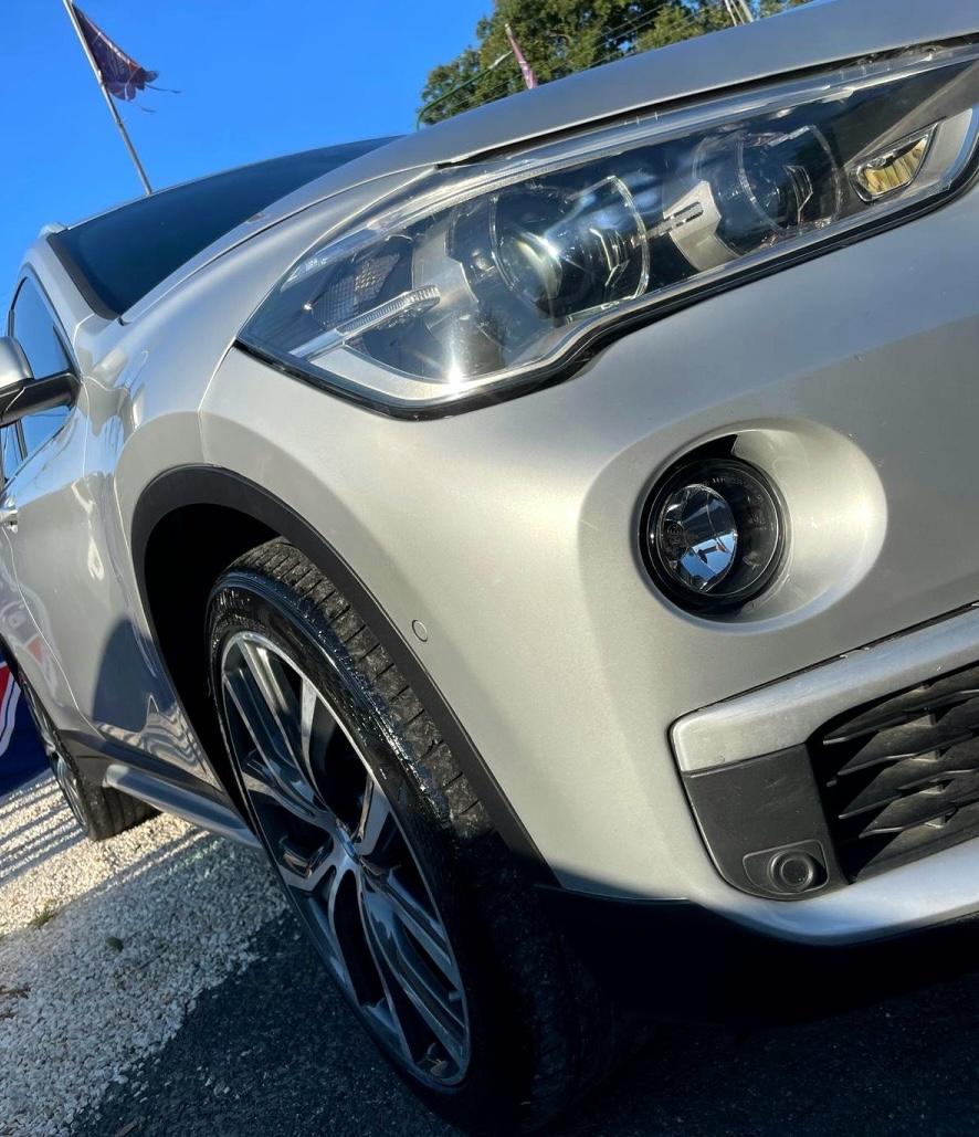 
								BMW X1 xDrive20d full									