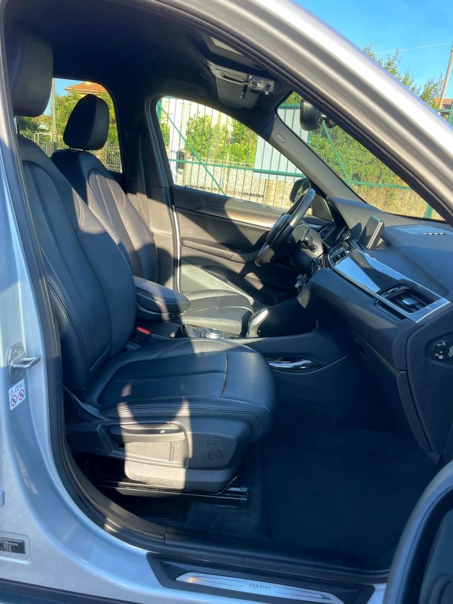 
								BMW X1 xDrive20d full									
