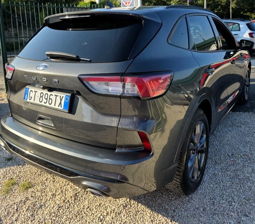
								Ford Kuga 2.0 EcoBlue ST-Line full									
