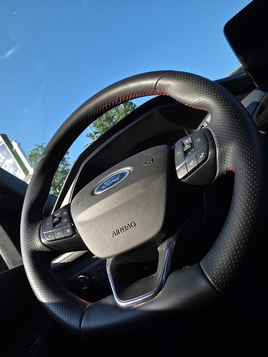
								Ford Kuga 2.0 EcoBlue ST-Line full									