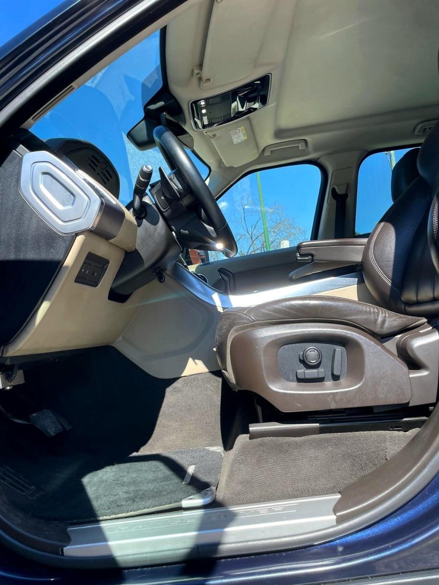
								Land Rover Range Rover Sport full									