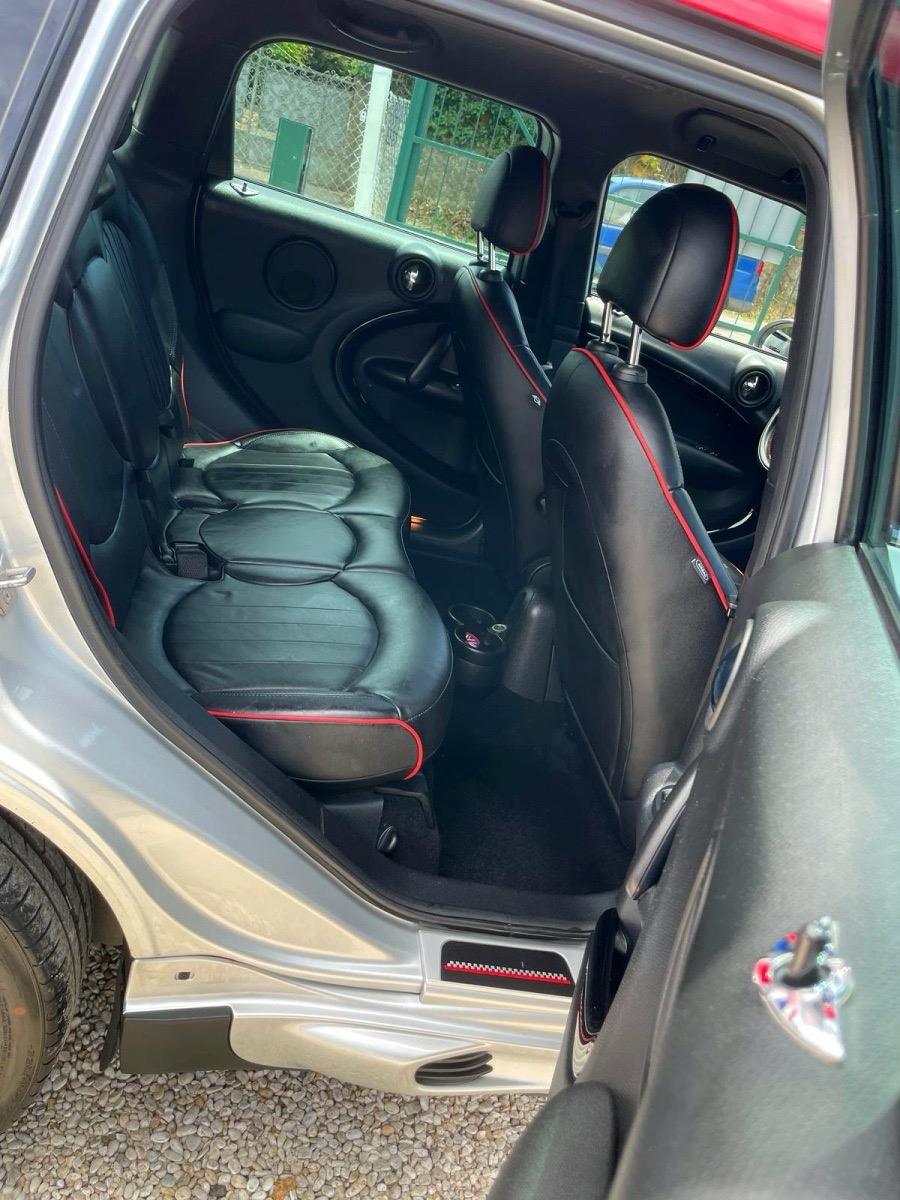 
								MINI COOPER WORKS COUNTRYMAN full									