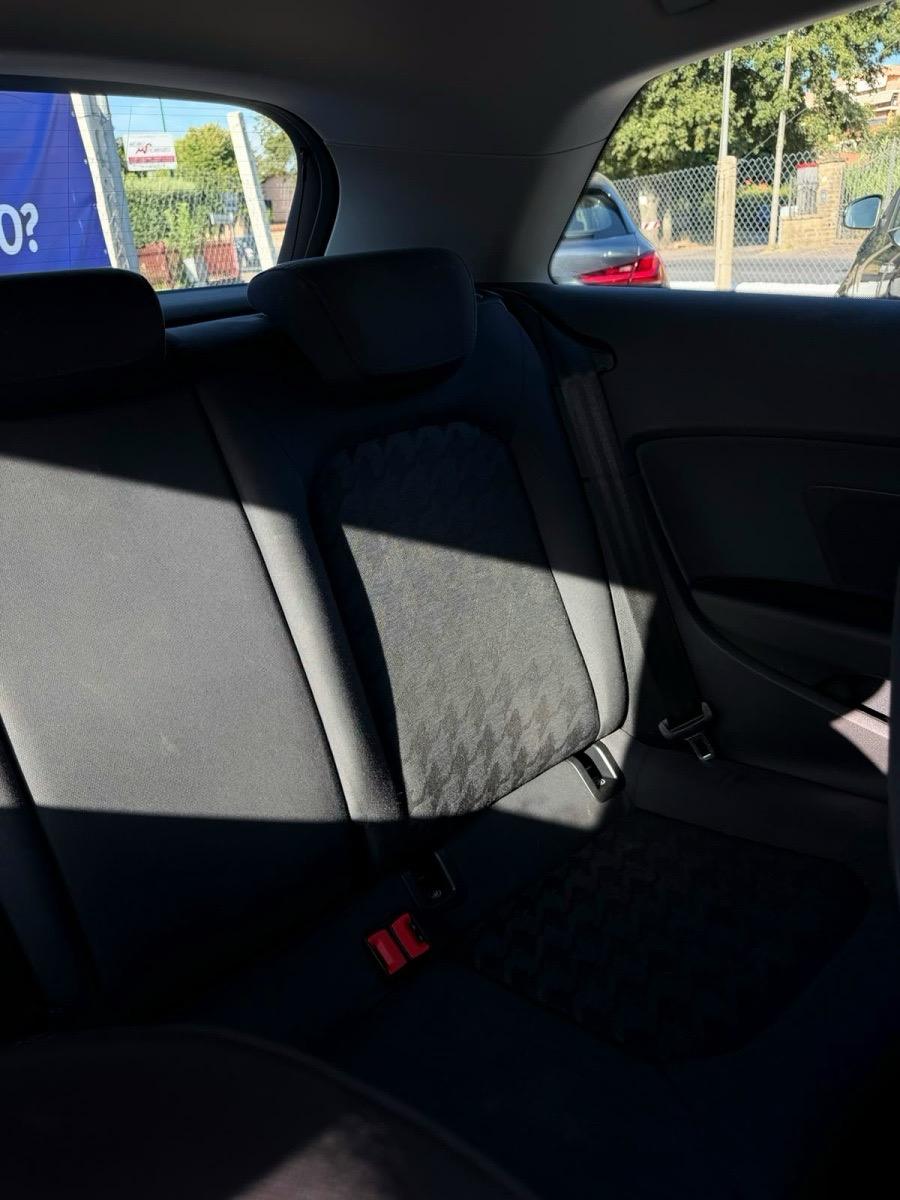 
								AUDI A3 AMBITION full									
