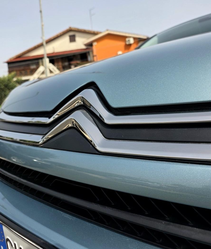 
								CITROËN C4 PURETECH 130 full									