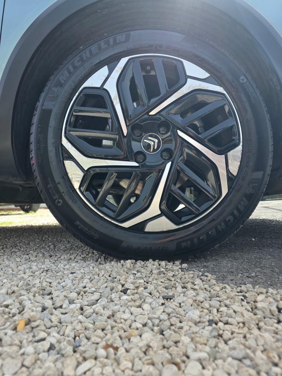 
								CITROËN C4 PURETECH 130 full									
