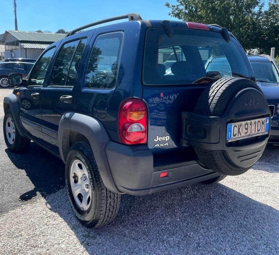 
								JEEP CHEROKEE 2.5 CRD SPORT full									