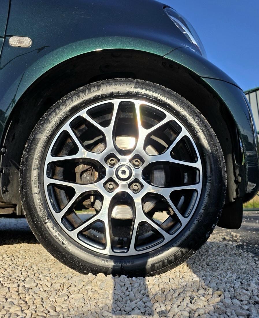 
								SMART EQ FORTWO full									