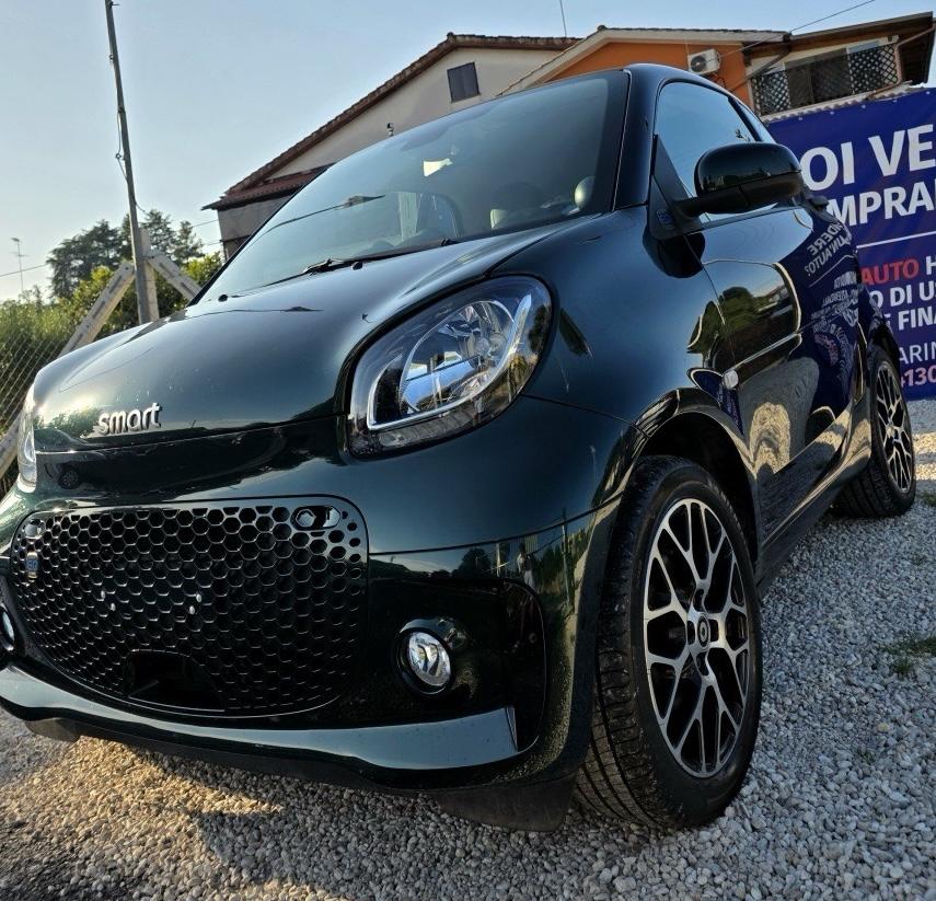 
								SMART EQ FORTWO full									