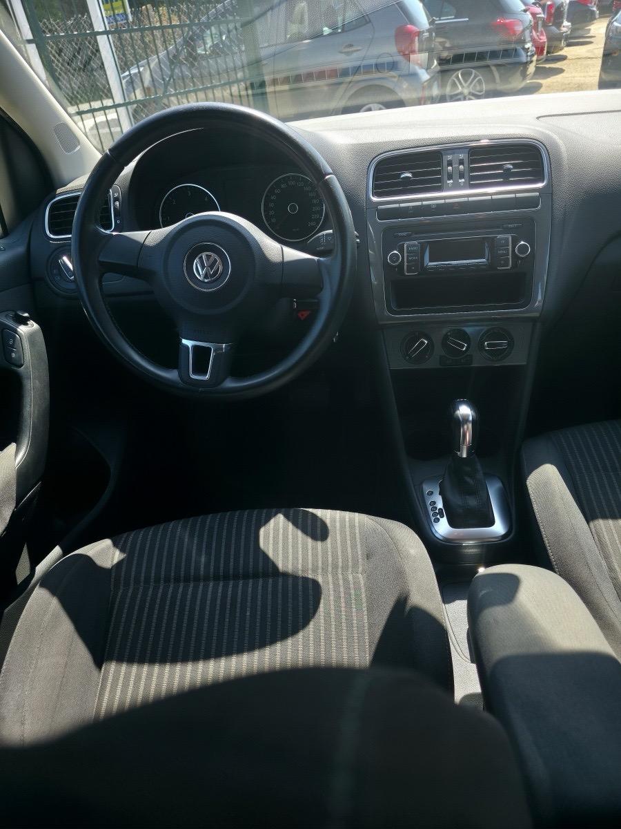 
								VOLKSWAGEN POLO 1.6 TDI DSG full									