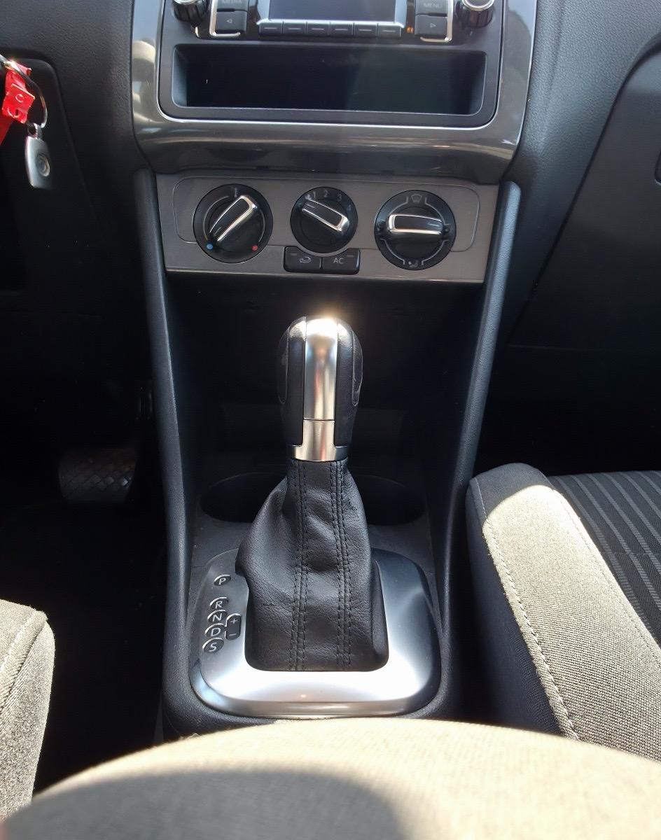 
								VOLKSWAGEN POLO 1.6 TDI DSG full									