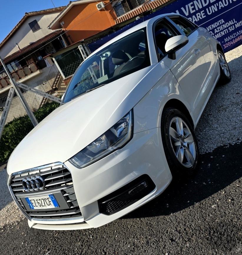 
								AUDI A1 SPORTBACK full									
