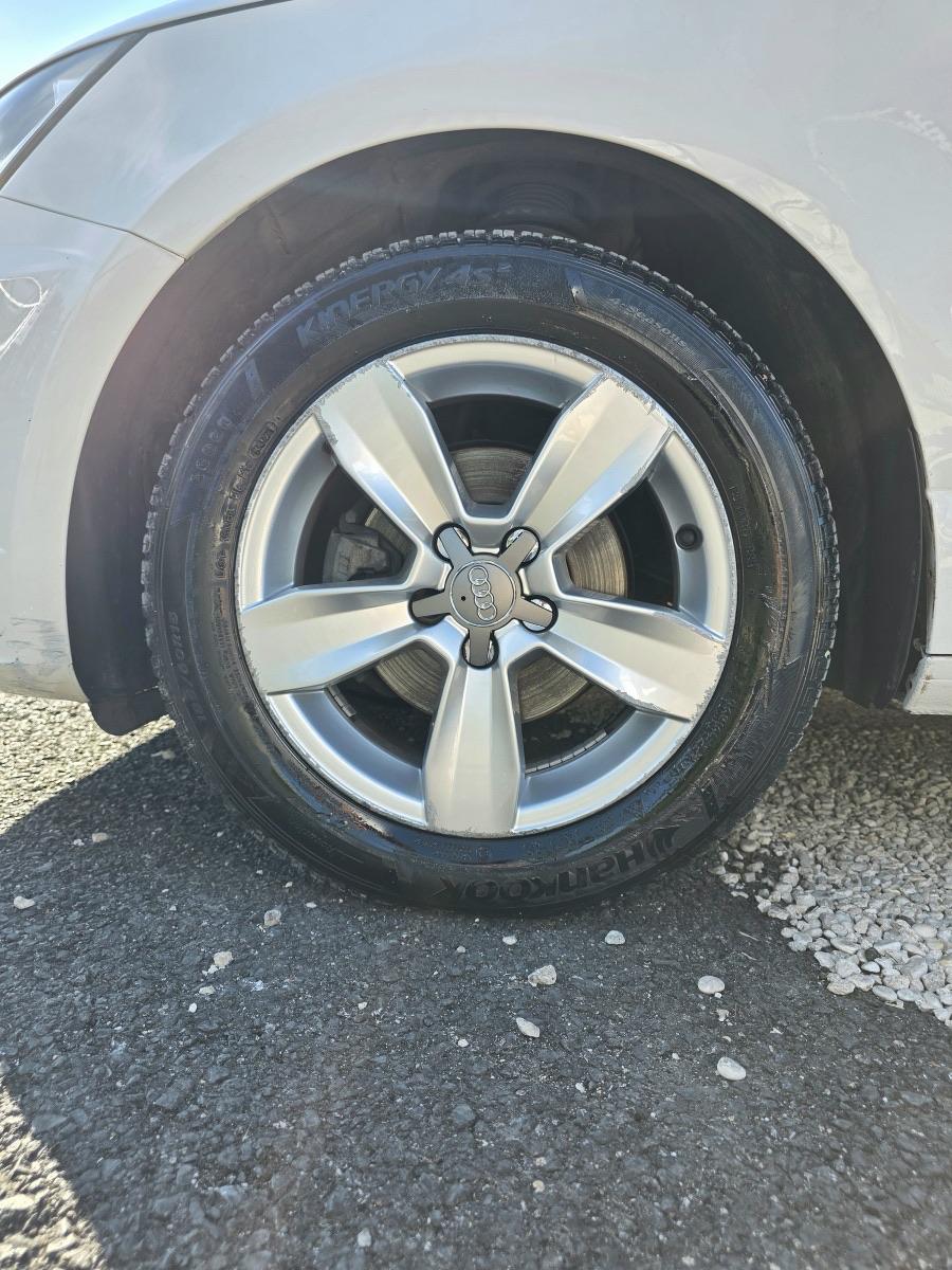 
								AUDI A1 SPORTBACK full									