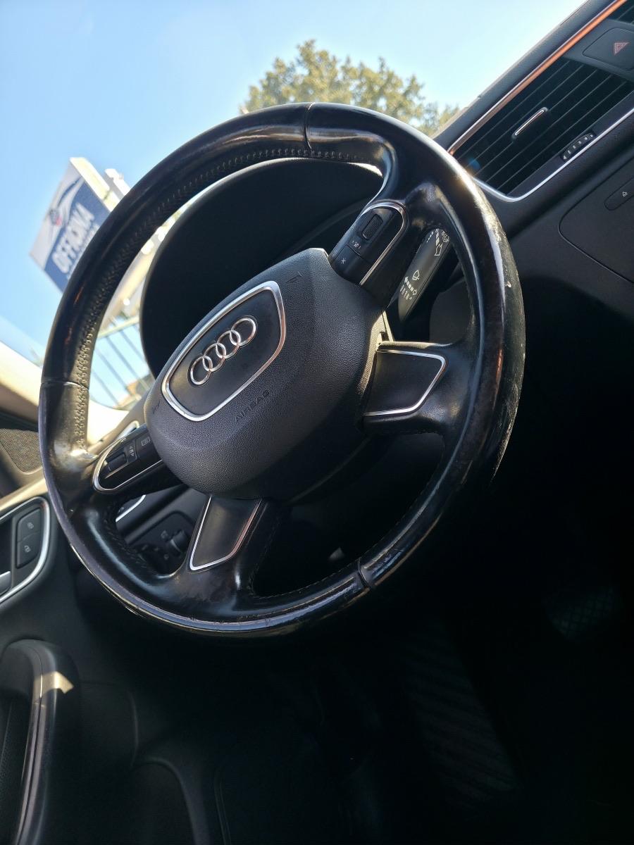 
								AUDI Q3 2.0 TDI full									